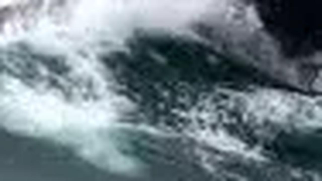 BMKG: Waspada Gelombang Tinggi hingga 4 Meter di Laut Natuna Utara & Selat Malaka, pada 28-29 November