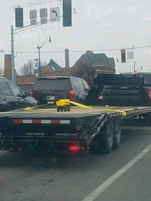 Potret Barang Bawaan Mobil Angkut Bikin Senyum Senyum Geli