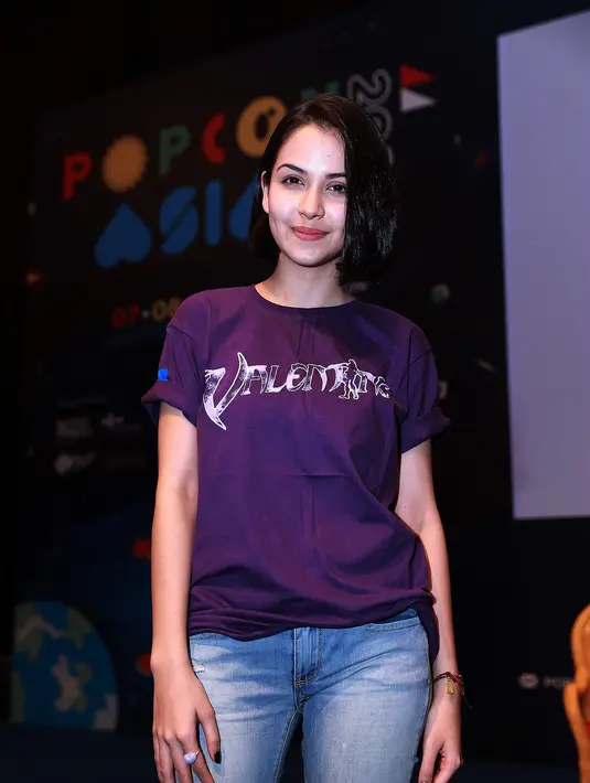Estelle Linden yang memerankan tokoh Valentine saat ditemui di acara launching film 'Valentine' di  Jakarta Convention Center, Jakarta Selatan, Sabtu (8/8/2015). (Wimbarsana/Bintang.com)