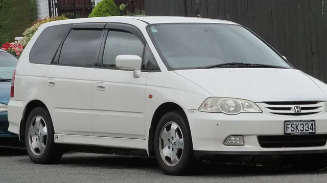 Honda Odyssey Generasi Kedua (1999)