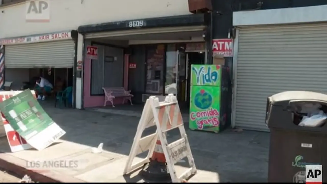 Kulkas Komunitas, Cara Unik Warga Los Angeles Berbagi dengan Sesama di Masa Pandemi