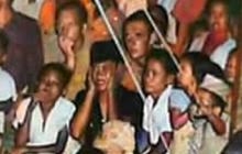 Momen Langka Tentara Belanda Berbaur dengan Warga Sukabumi Nonton Layar Tancap Tahun 1948, Rukun Walau Situasi Politik Tegang