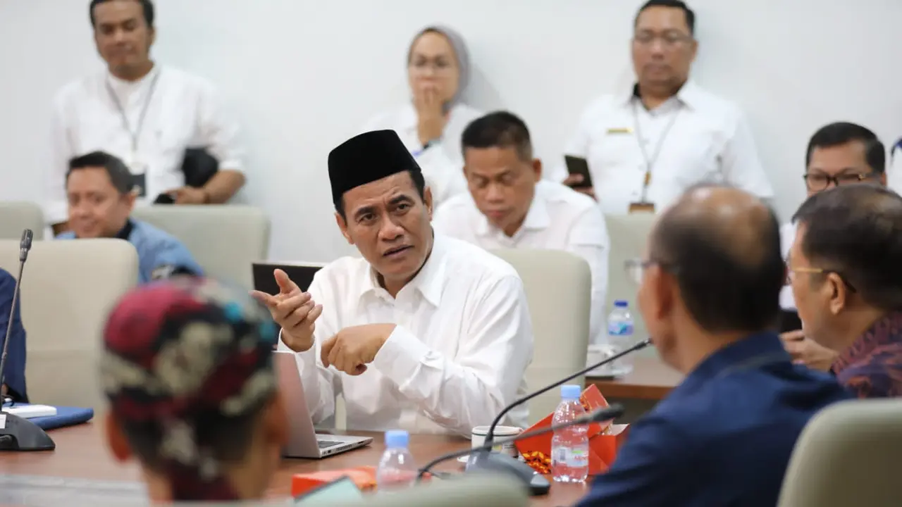 Mentan Amran Sulaiman Dinilai Mampu Perkuat Produksi Padi dan Jagung