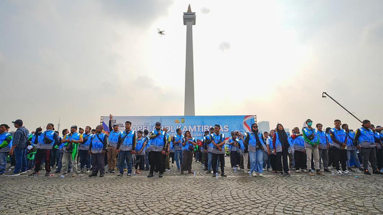 FOTO: Polri Bersinergi dengan Ojol, Apel Kamtibmas Digelar di Monas