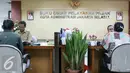 Suku Dinas Pelayanan Pajak Jaksel sosialisasikan sistem online dan menyerahkan alat transaksi electronic point of sales (e-pos) kepada 365 Wajib Pajak (WP) hotel, hiburan, restoran dan parkir, Jakarta, Selasa (16/2/2016). (Liputan6.com/Yoppy Renato)