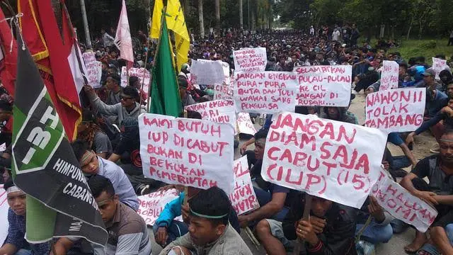 Aksi demonstrasi penolakan tambang oleh warga wawonii pada 2019 lalu.(Liputan6.com/Ahmad Akbar Fua)