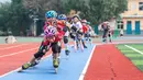 Para murid berlatih olahraga sepatu roda di sebuah sekolah dasar di Handan, Provinsi Hebei, China utara, pada 9 Agustus 2020. (Xinhua/Wang Xiao)