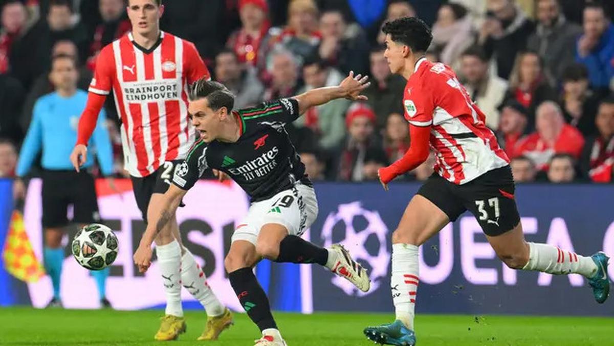 Liga Champions 2024/2025: Arsenal Cukur PSV Eindhoven 7-1