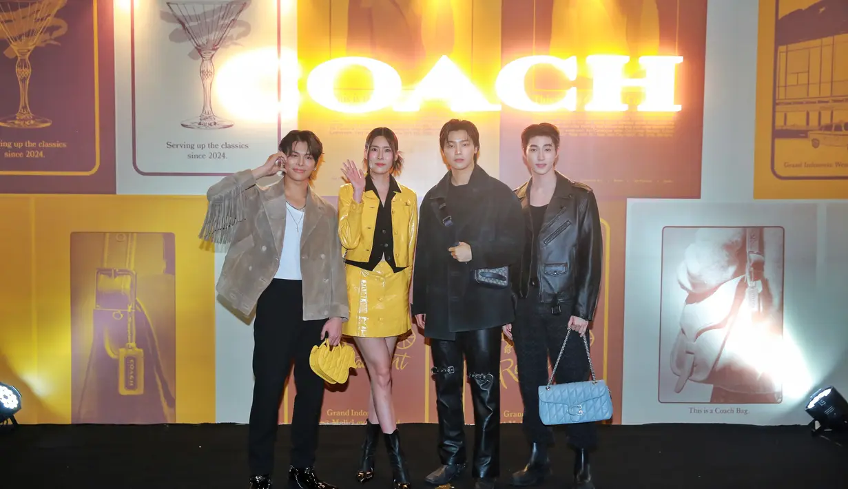 Dinanti para penggemarnya di Mall Grand Indonesia, Jakarta, Kang Min Hyuk tiba di The Coach Restaurant disambut teriakan riuh. [Foto: Document FIMELA/Adrian Putra]