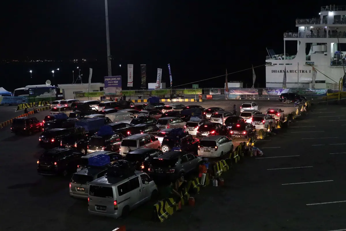 H-2 Lebaran, Pelabuhan Merak Mulai Lengang