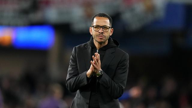 Ekspresi Liam Rosenior usai Chelsea ditaklukkan Manchester United di pekan ke-33 Liga Inggris 2025/2026 di Stamford Bridge, Minggu (19/04/2026) dini hari WIB.
