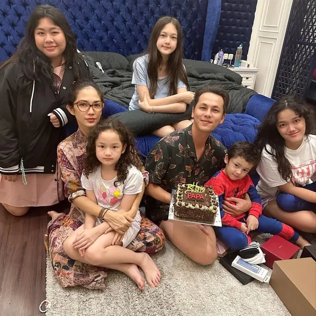 Andhika Pratama dan keluarga (Instagram/andhiiikapratama)