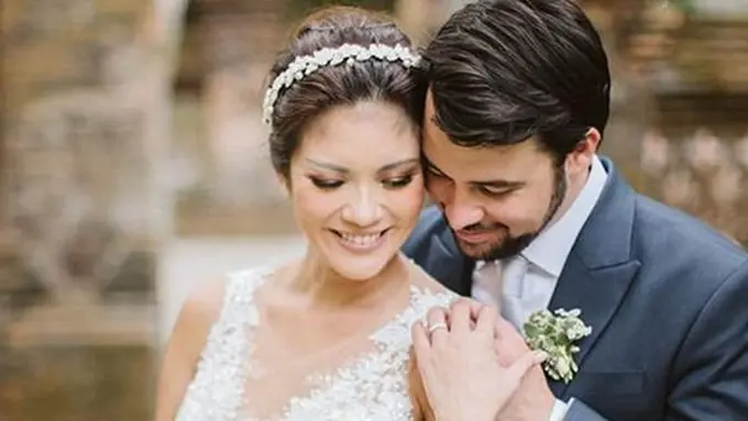 Aline dan James/copyright instagram/midgealinegothitched