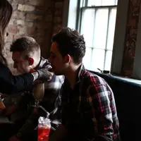 Terjebak dalam friendzone memiliki suka duka tersendiri. (Foto: pexels.com)