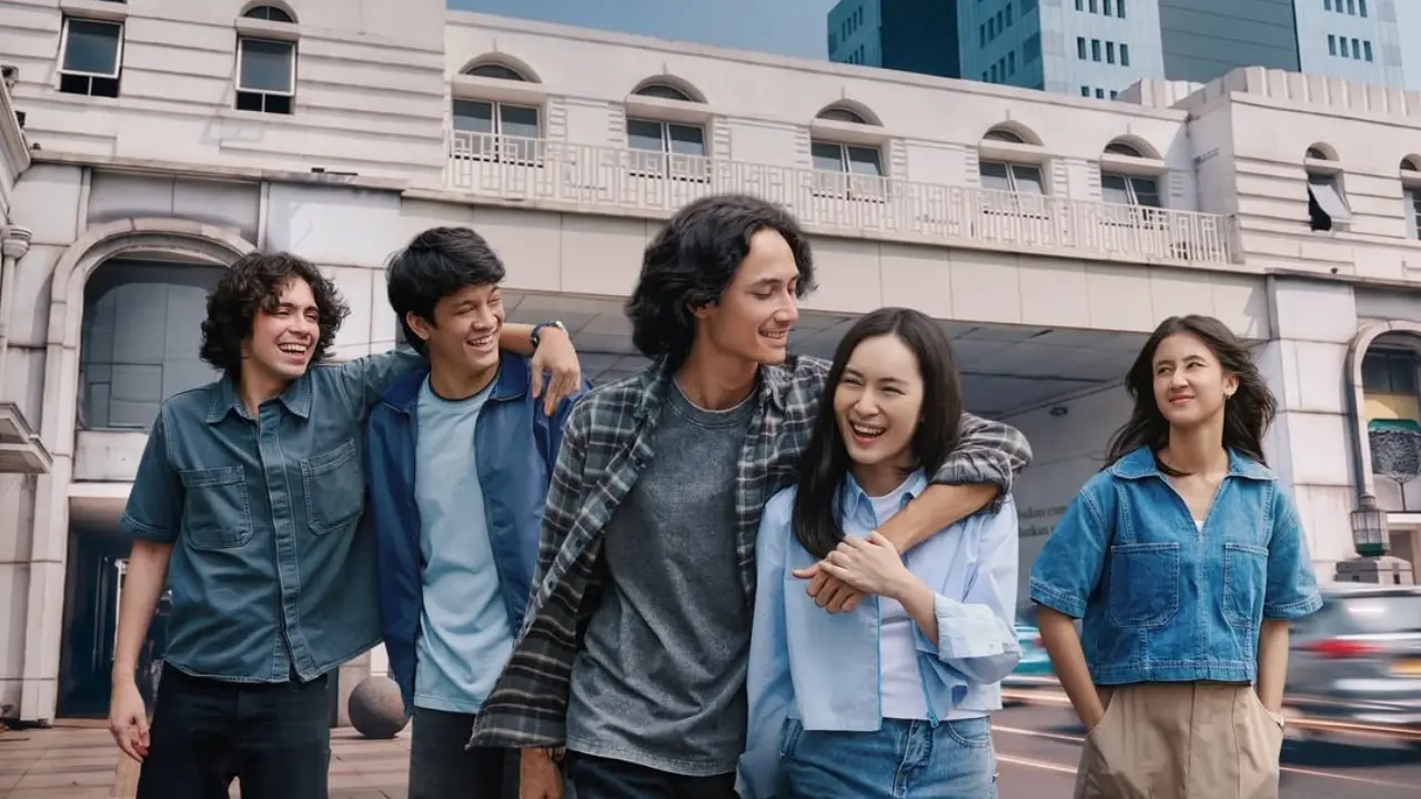 Poster film DAN BANDUNG