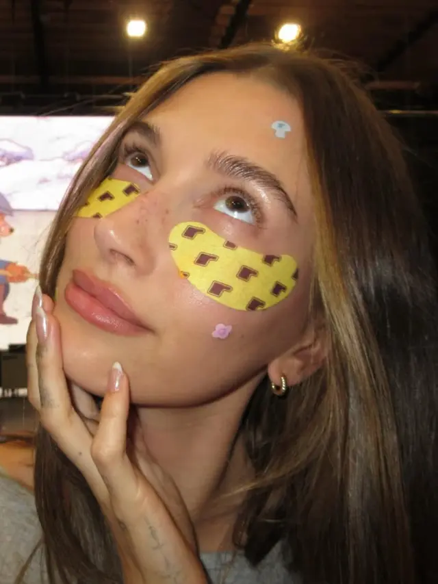 Peptide Eye Prep varian Banana Peel produk terbaru Rhode. [@haileybieber]