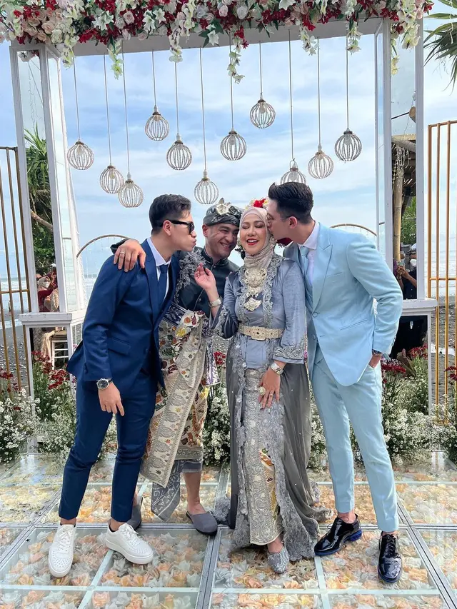 6 Momen Pernikahan Venna Melinda dan Ferry Irawan, Kental Adat Bali