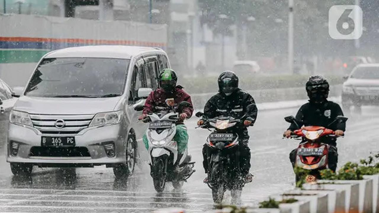 Benarkah Hujan-hujanan Bikin Masuk Angin? Ketahui Fakta Sebenarnya
