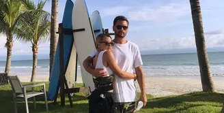 Scott Disick memang sudah   miliki 3 anak dar Kourtney   Kardashian. Namun ia pun   menginginkan hal yang sama dari   Sofia Richie. (instagram/sofiarichie)