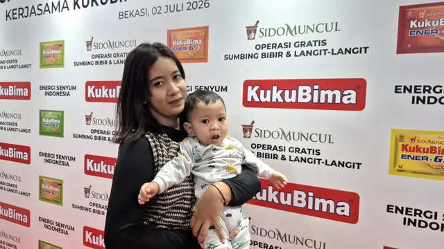 Orang Tua Pasien Operasi Sumbing Bibir dan Langit-langit