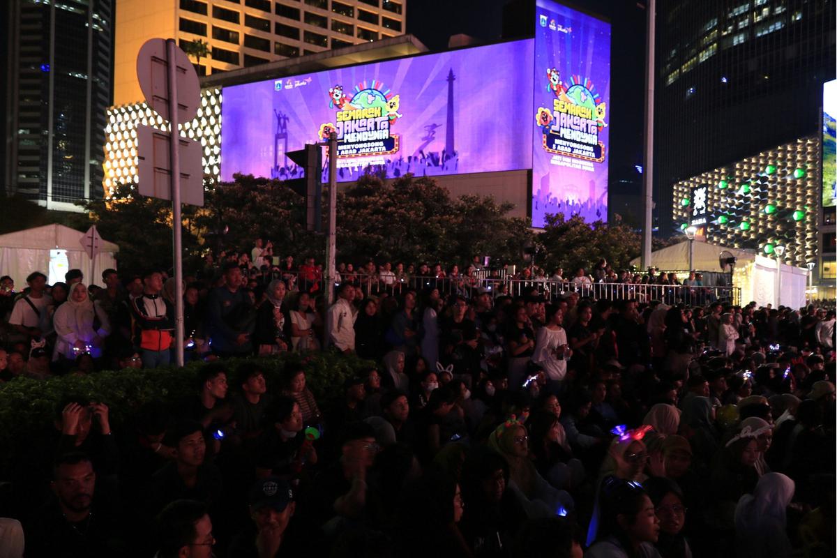 Malam Tahun Baru 2025 di Bundaran HI