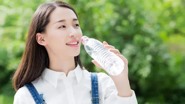 Jangan Lupa Konsumsi Air Putih
