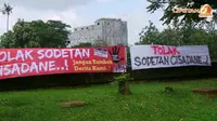 Datang ke Tangerang, Jokowi Disambut Spanduk Penolakan Sodetan
