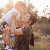 anak berbicara/copyright freepik/ jcomp