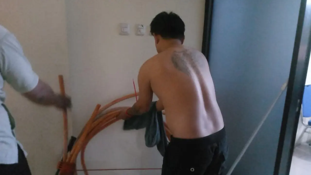 Pencurian kabel.
