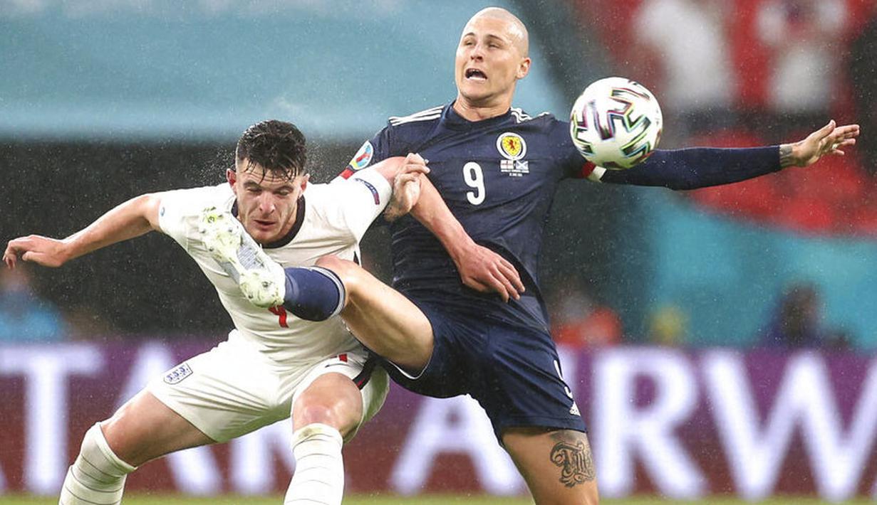 Namun pergantian ini tidak memberikan efek besar. Timnas Inggris tetap gagal mencetak gol. (Carl Recine /Pool Photo via AP)