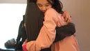 Saat ini, para finalis sedang menjalani masa karantina menjelang grand final. Dalam unggahan terbaru di media sosial, terlihat momen kebersamaan ketiga anak selebriti ini sebagai finalis GADIS Sampul 2024. Penampilan mereka tak luput dari atensi! [@zaskiadyamecca].