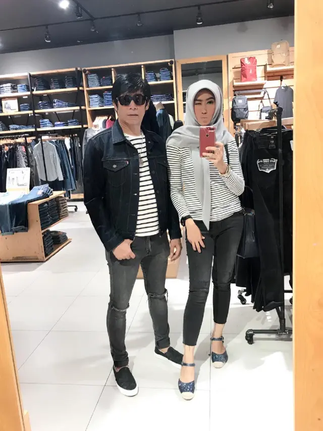 [Fimela] Beda 18 Tahun, Ini 6 Potret Kebersamaan Parto dan Dina Risty