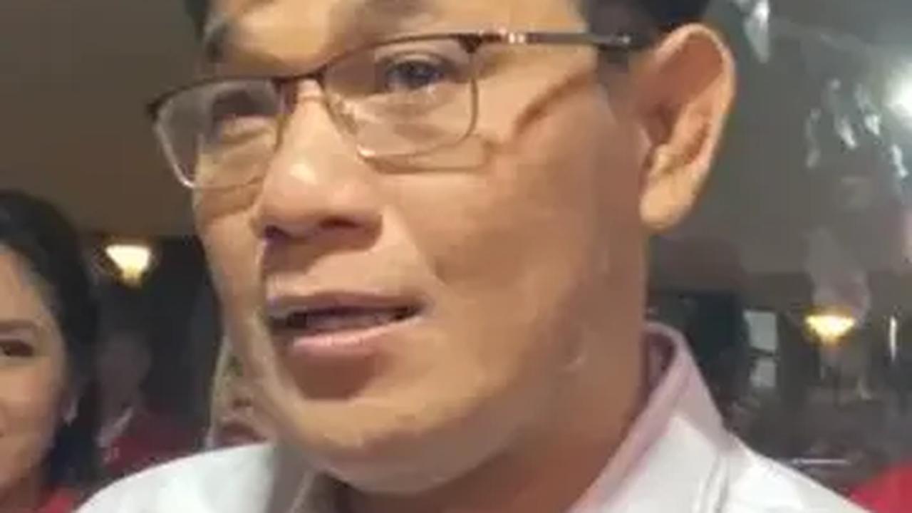 VIDEO: Gibran & Budiman Sudjatmiko Bergandeng Tangan Diiringi Pekik Giring PSI "Paham Jokowisme"
