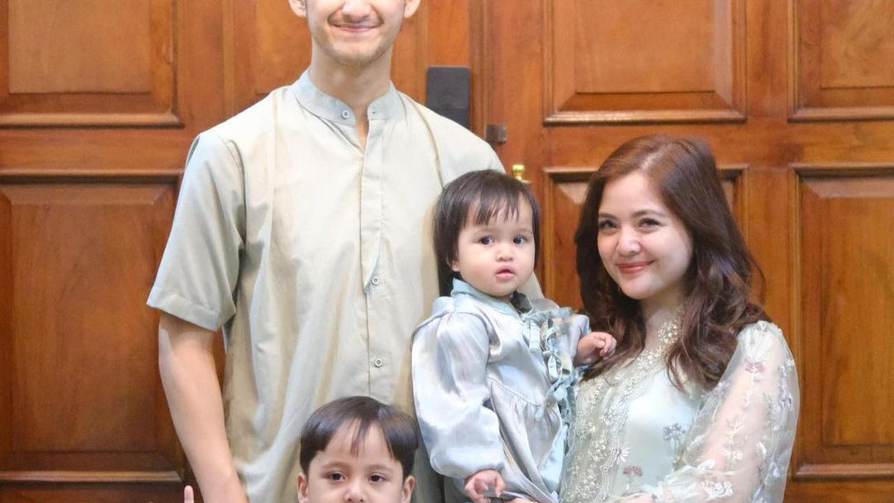Potret Awet Muda Tasya Kamila, Tetap Memesona dari Penyanyi Cilik hingga Ibu Dua Anak
