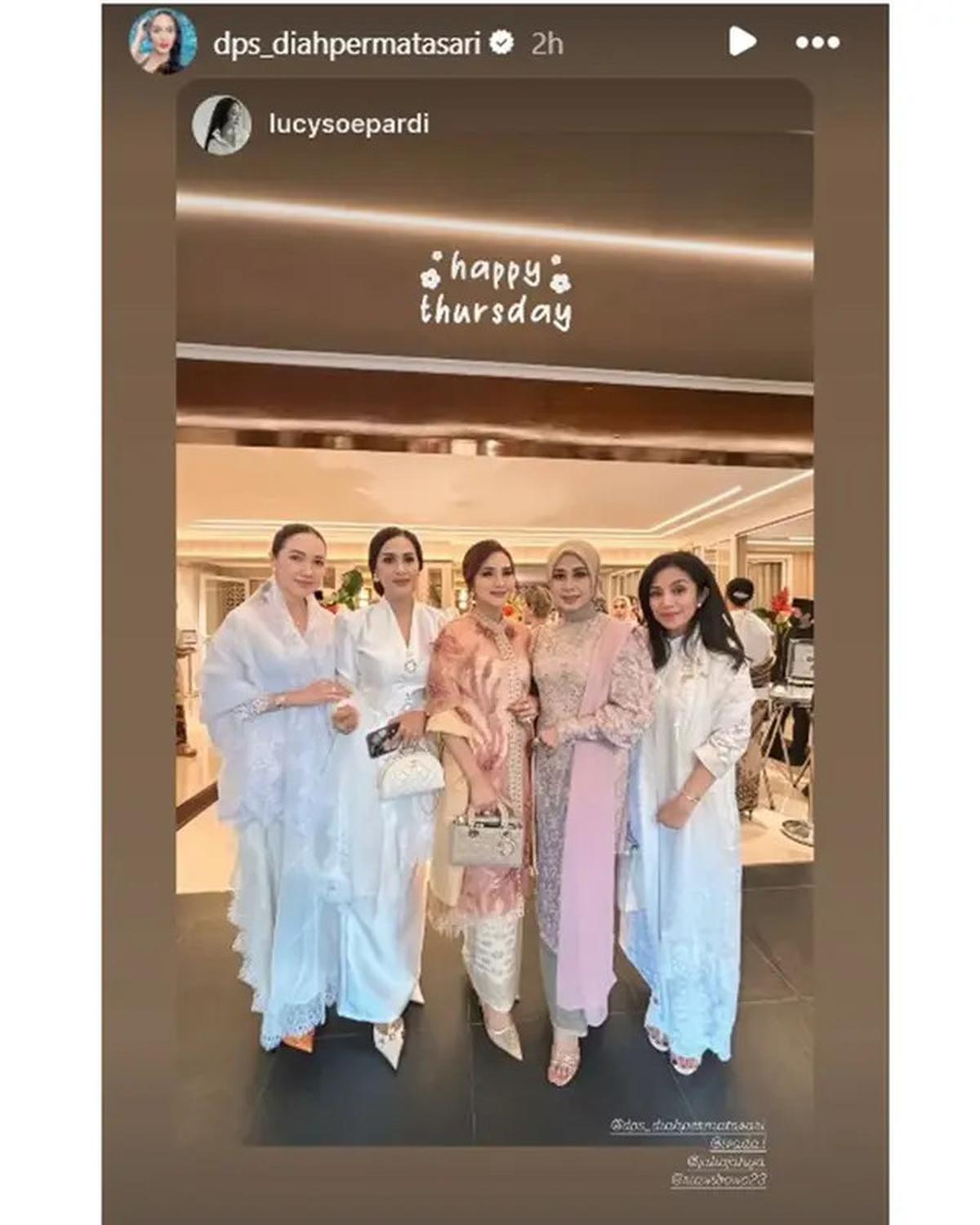 6 Potret Bella Saphira, Diah Permatasari dan Marini Zumarnis di Acara Pengajian, Tampil Memukau