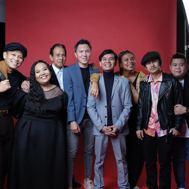 Wakili Indonesia di Piala Oscar 2023, Ini 6 Potret Kompak Pemain Film Ngeri-Ngeri Sedap