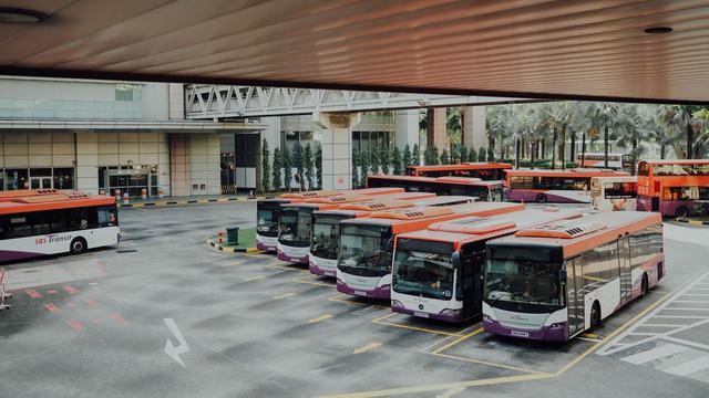 Ilustrasi mimpi, bus