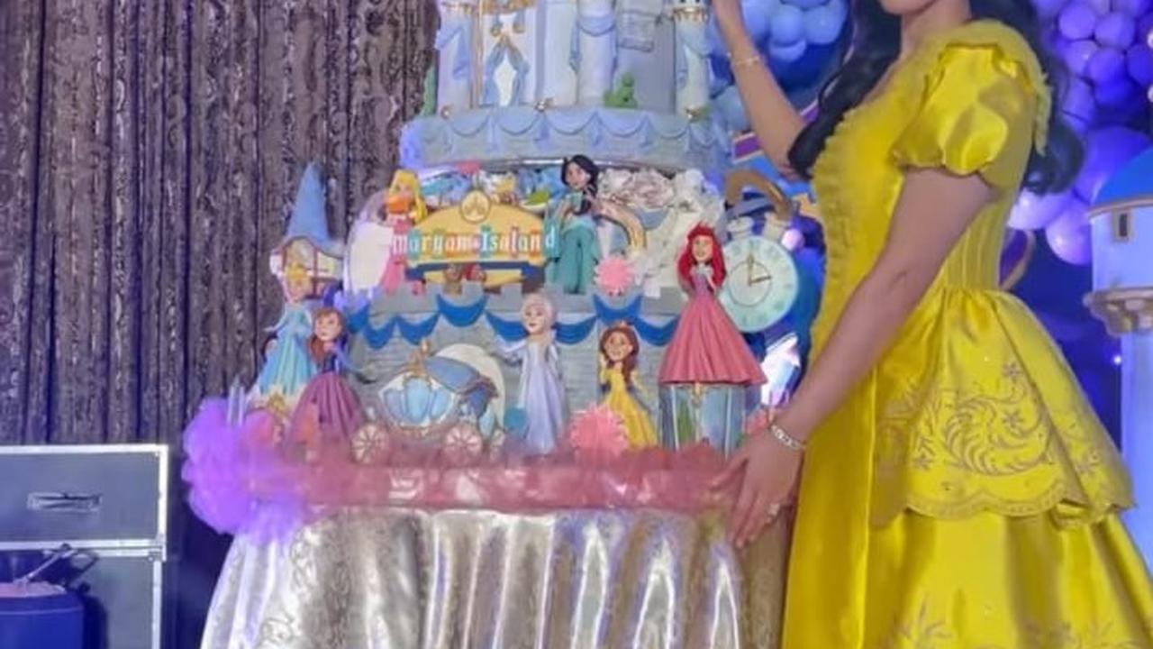 Tasya Farasya Berubah Jadi Princess Belle di Ulang Tahun Anak yang Bertema Disney