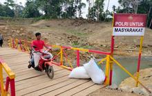 Sat Brimob Polda Sumbar Rampungkan Jembatan Darurat Agam, Pulihkan Akses Warga Terdampak Banjir