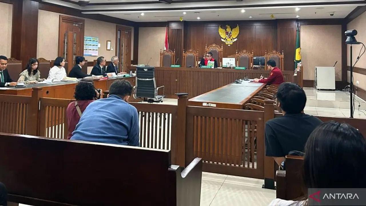 PN Jakarta Pusat Gelar Praperadilan Lodewyk Pusung