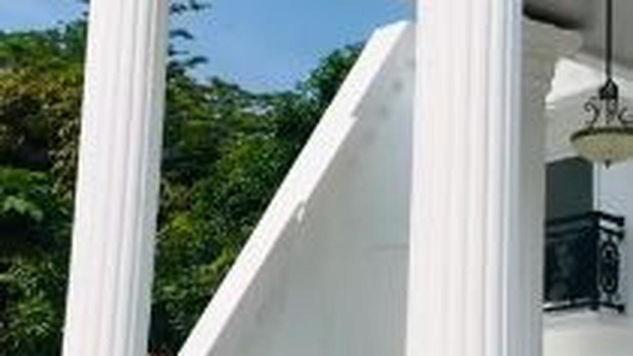 Pilarnya Tinggi