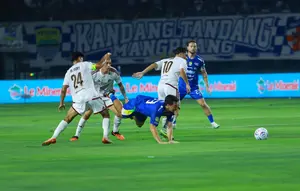 Susah Payah Tumbangkan PSM, Persib Bandung Sempat Menyulitkan Diri Sendiri