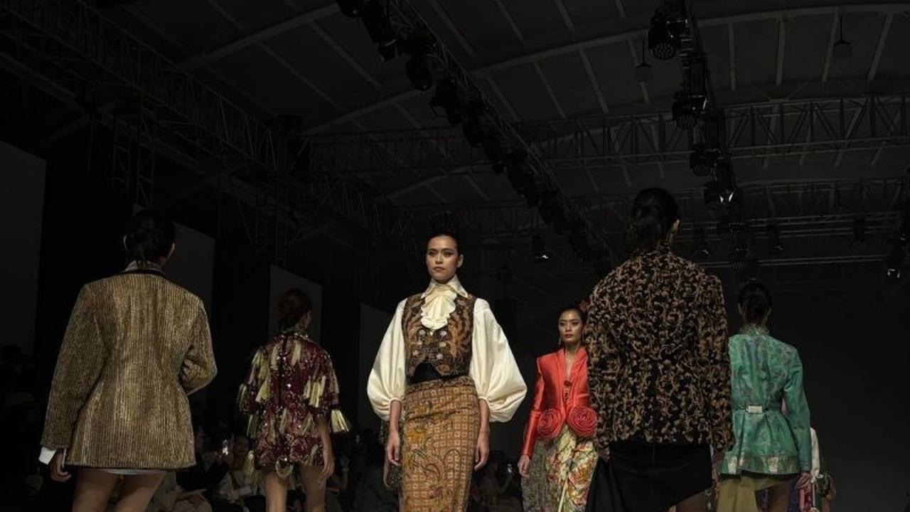 Tahukah Anda? JFW 2026 Ditutup Megah dengan Peragaan Busana Nusantara Eksotis yang Memukau Dunia Fesyen