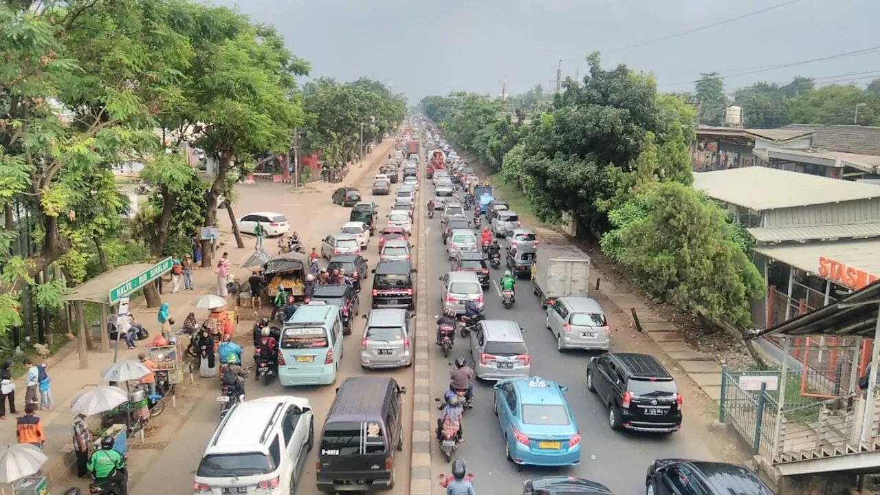 Kemacetan di Lenteng Agung 1