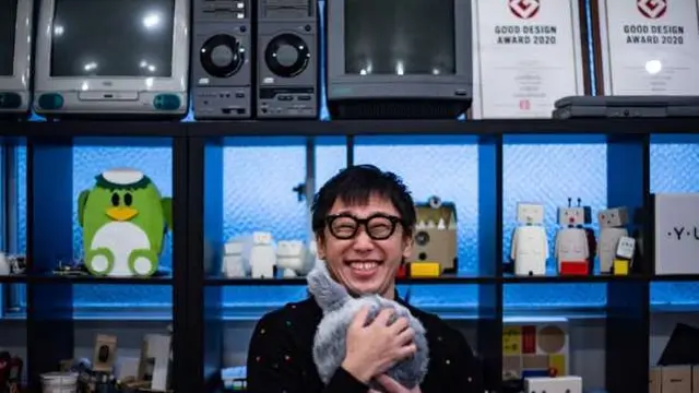 Robot pendamping dicari oleh sejumlah warga Jepang sebagai pengusir rasa sepi saat isolasi selama pandemi COVID-19 (Philip Fong / AFP PHOTO)