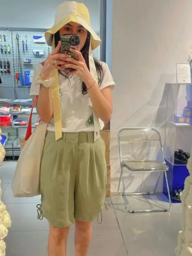 Outfit Simpel Adinda Thomas