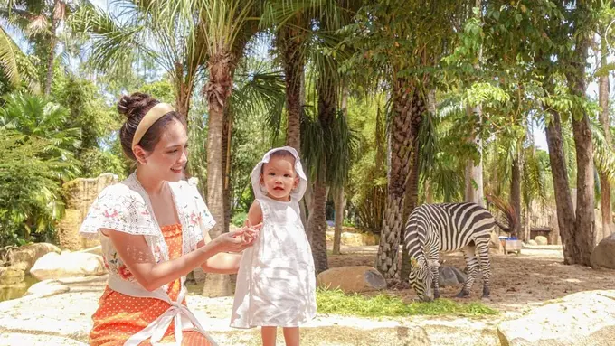 Shandy Aulia dan Claire Herbowo