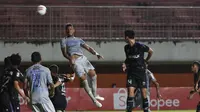Persib Menang Lawan Persita, Pelatih Persib Beri Kredit Poin untuk Ezra dan Farshad