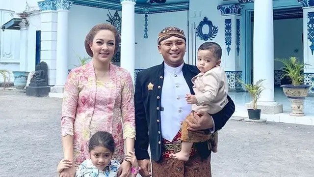 Potret Anggun Selebritas Tanah Air yang Miliki Gelar Bangsawan, Menawan Berkebaya