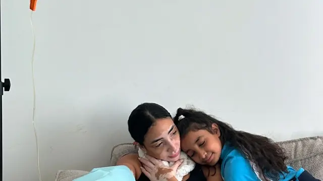 Potret kebersamaan Logina Salah dengan putrinya (credit: instagram/loginasalah)